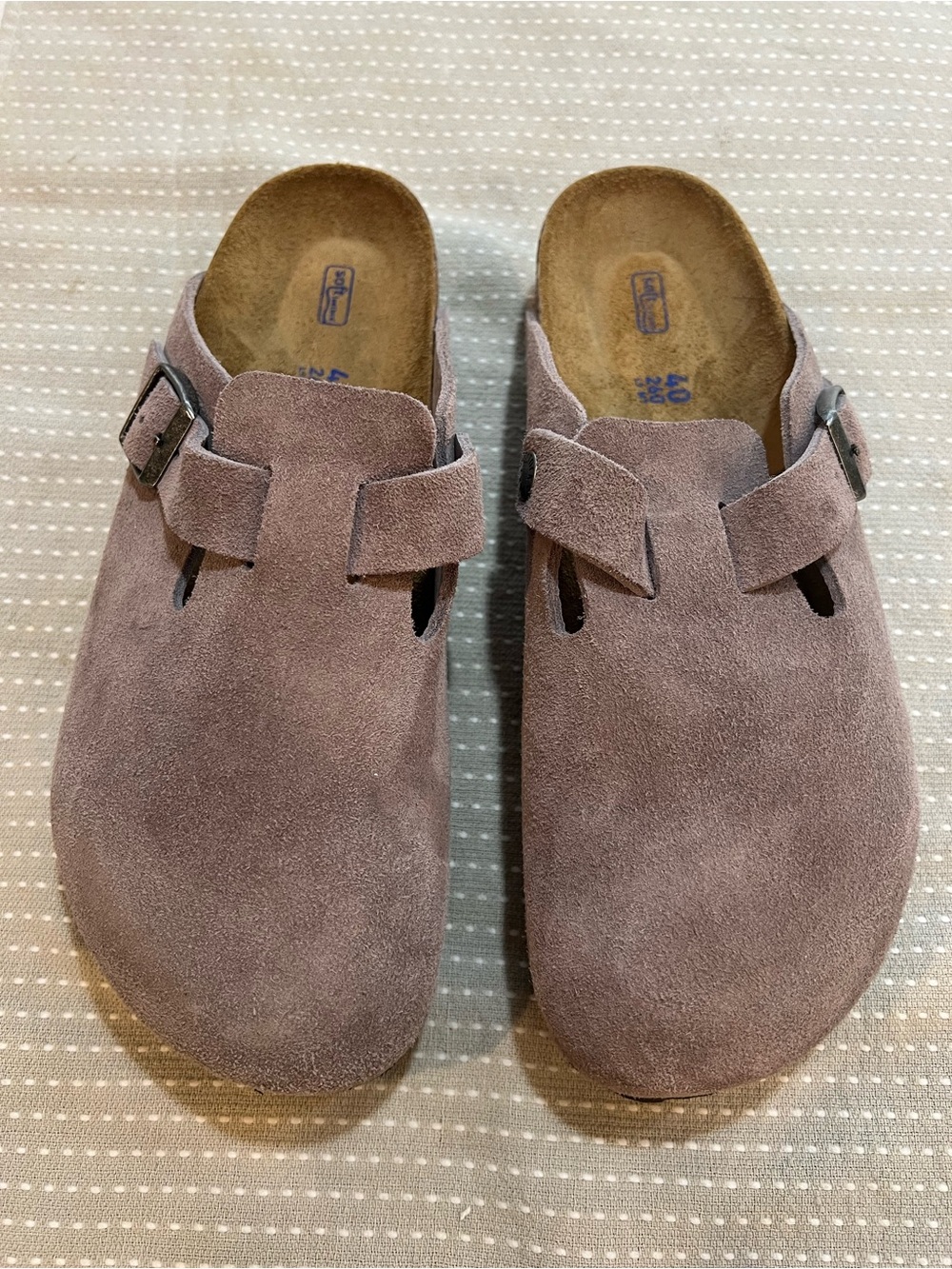 Birkenstock Women’s Suede Clog in taupe